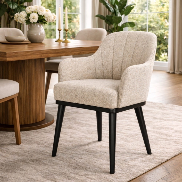 krzesło TULIP PRO SUPREME w tkaninie DREAM aranżacja przy stole drewnianym krzesło premium z podłokietnikami