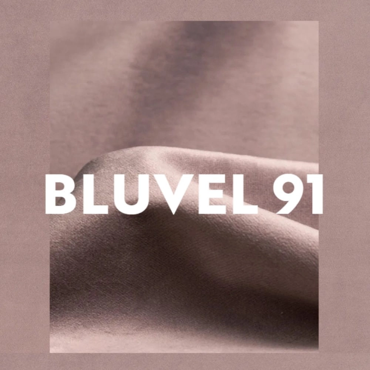 Próbka aksamitnej tkaniny Bluvel 91 - kolor wrzosowy róż.jpg