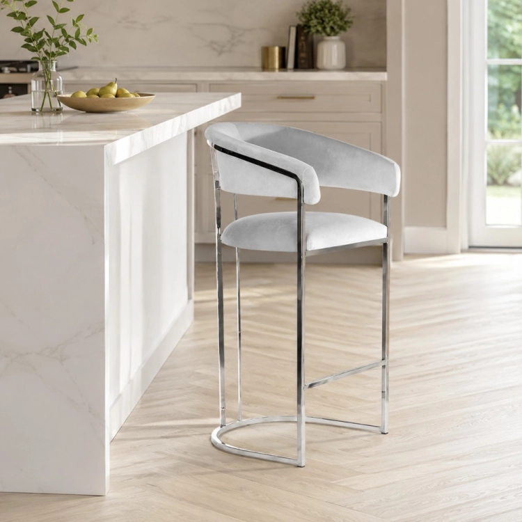 Hoker MARCILLE DeLuxe - tkanina BLUVEL metalowa srebrna podstawa glamour aranżacja