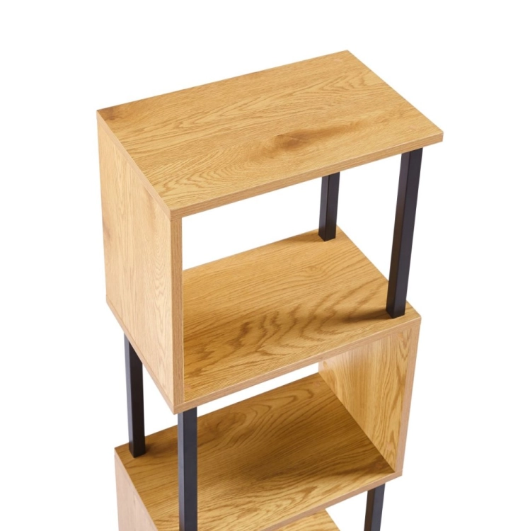 Regał CUBO dąb naturalny geometryczne półki widok pod skosem